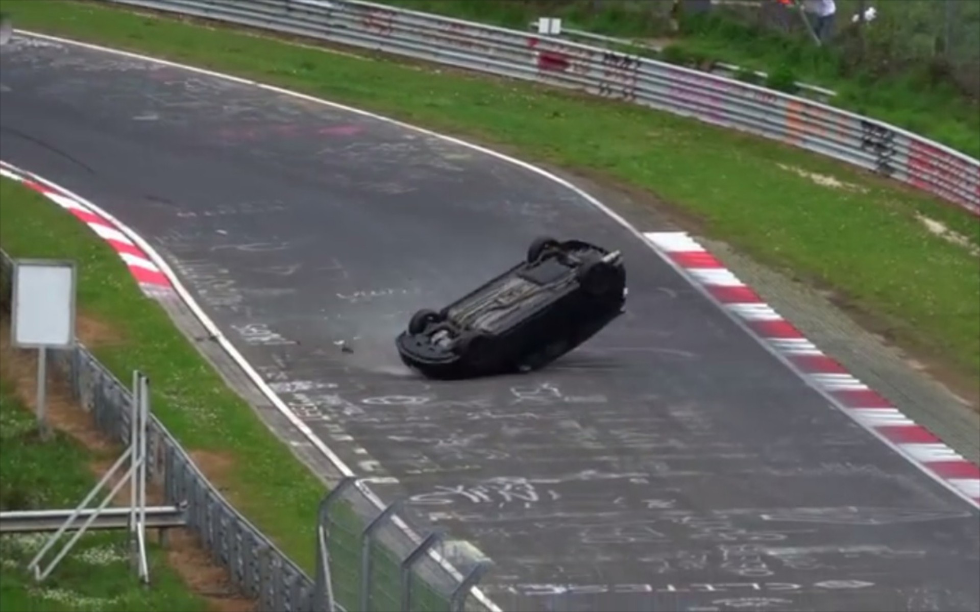 Κάνοντας το Ring με την… οροφή (video)