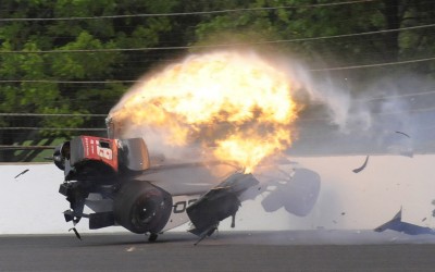 Video: Τρομακτικό ατύχημα στο Indy 500 με 370 km/h!