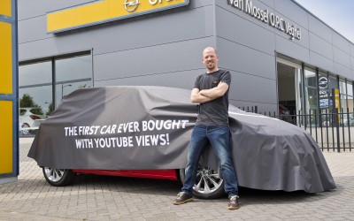 Κέρδισε ένα Astra με τις προβολές στο youtube! (vid)