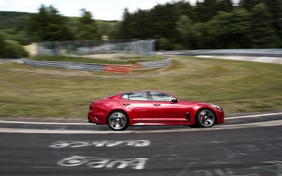 Το καυτό μοντέλο της Kia τελειοποιήθηκε στο Nurburgring (vid)