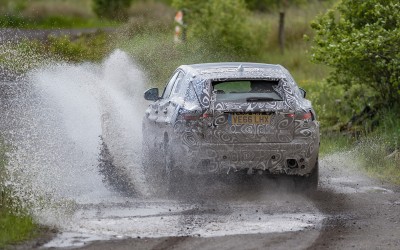 Δοκιμές παντού για το νέο SUV της Jaguar (vid)