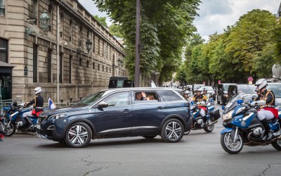 Με Peugeot 5008 ο Πρόεδρος της Γαλλίας