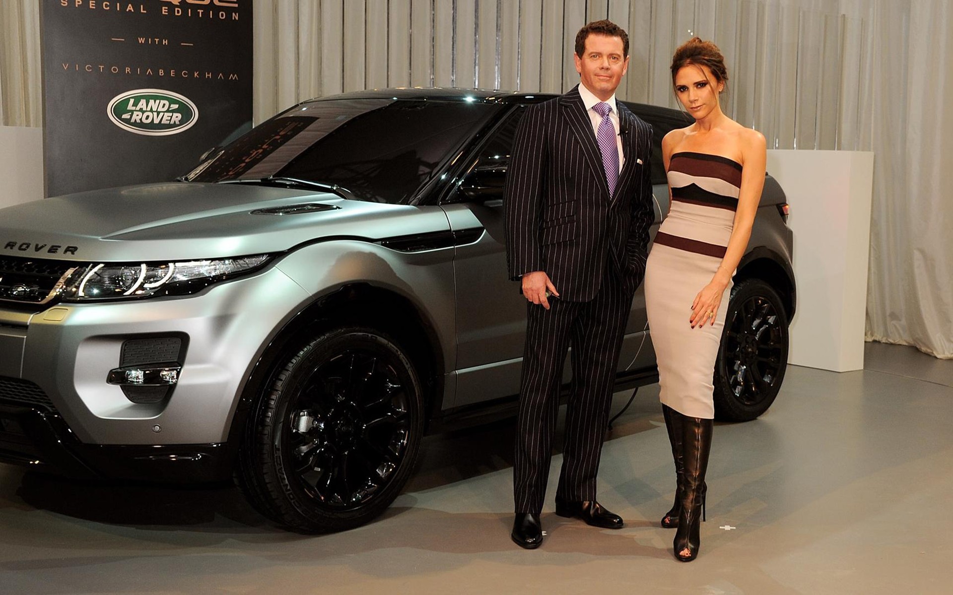 Αρχισχεδιαστής τα «χώνει» στη Victoria Beckham