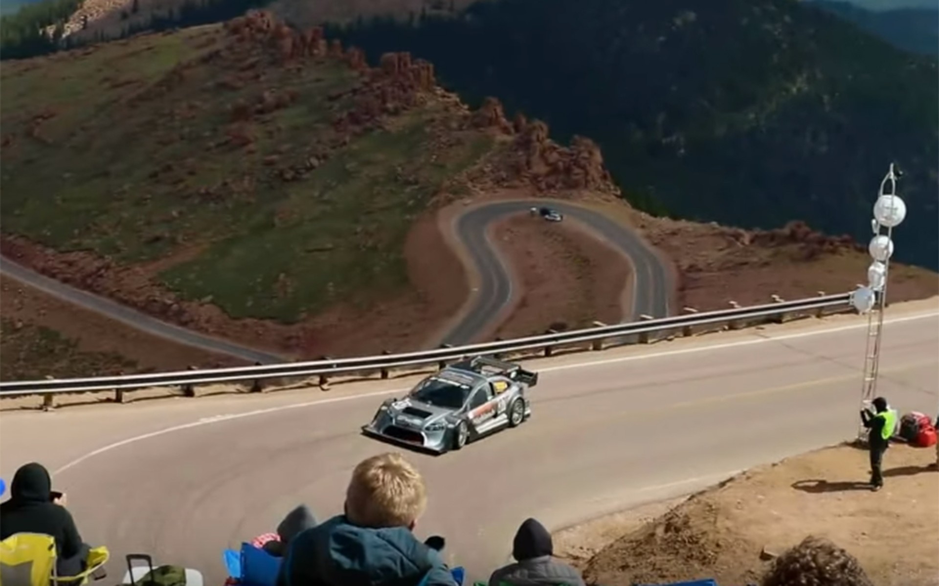 Δείτε το Focus με κινητήρα GT-R επί το έργον (video)