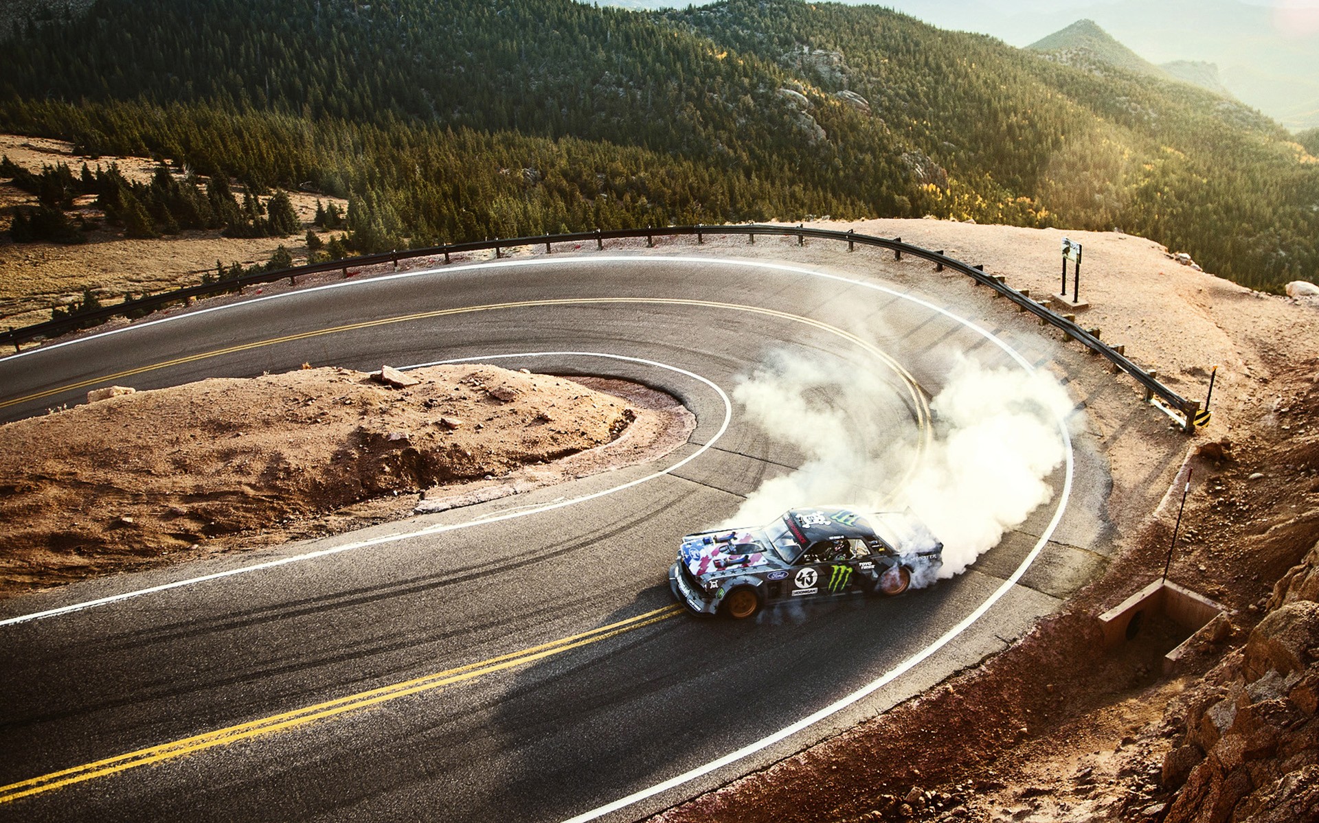 Νέο έπος: Ο Ken Block στην ανάβαση του Pikes Peak (vid)