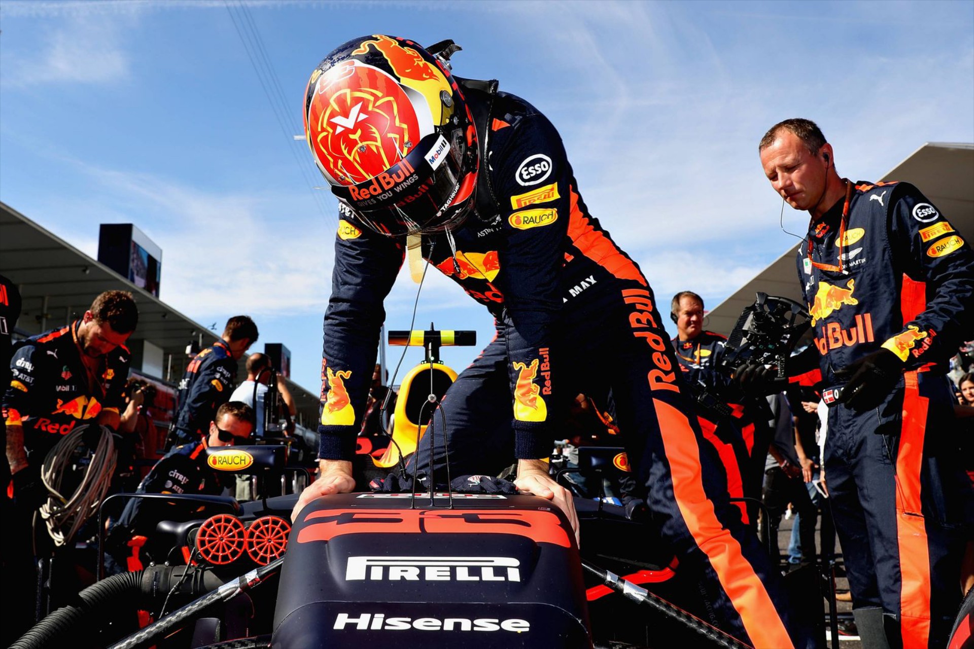 F1: Ο Horner κάνει ότι μπορεί για να κρατήσει τον Verstappen