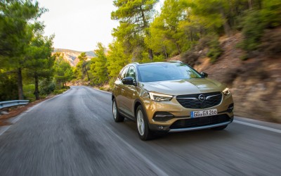 Πιο ισχυρό και πιο πολυτελές το Grandland X