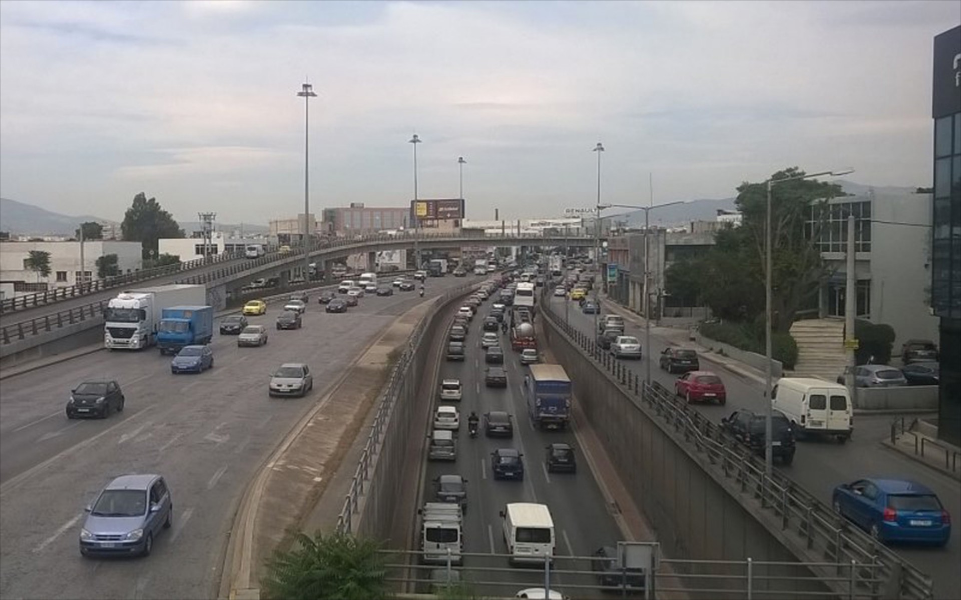 Παράταση έως τις 5 Ιανουαρίου για τα τέλη κυκλοφορίας