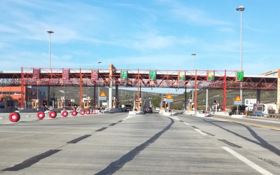 Τα ηλεκτρονικά διόδια δεν θα επιφέρουν αλλαγή στις πινακίδες