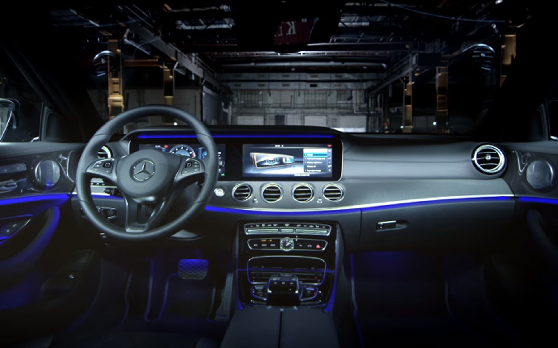 Top 5 χαρακτηριστικά στα μοντέλα της Mercedes (vid)