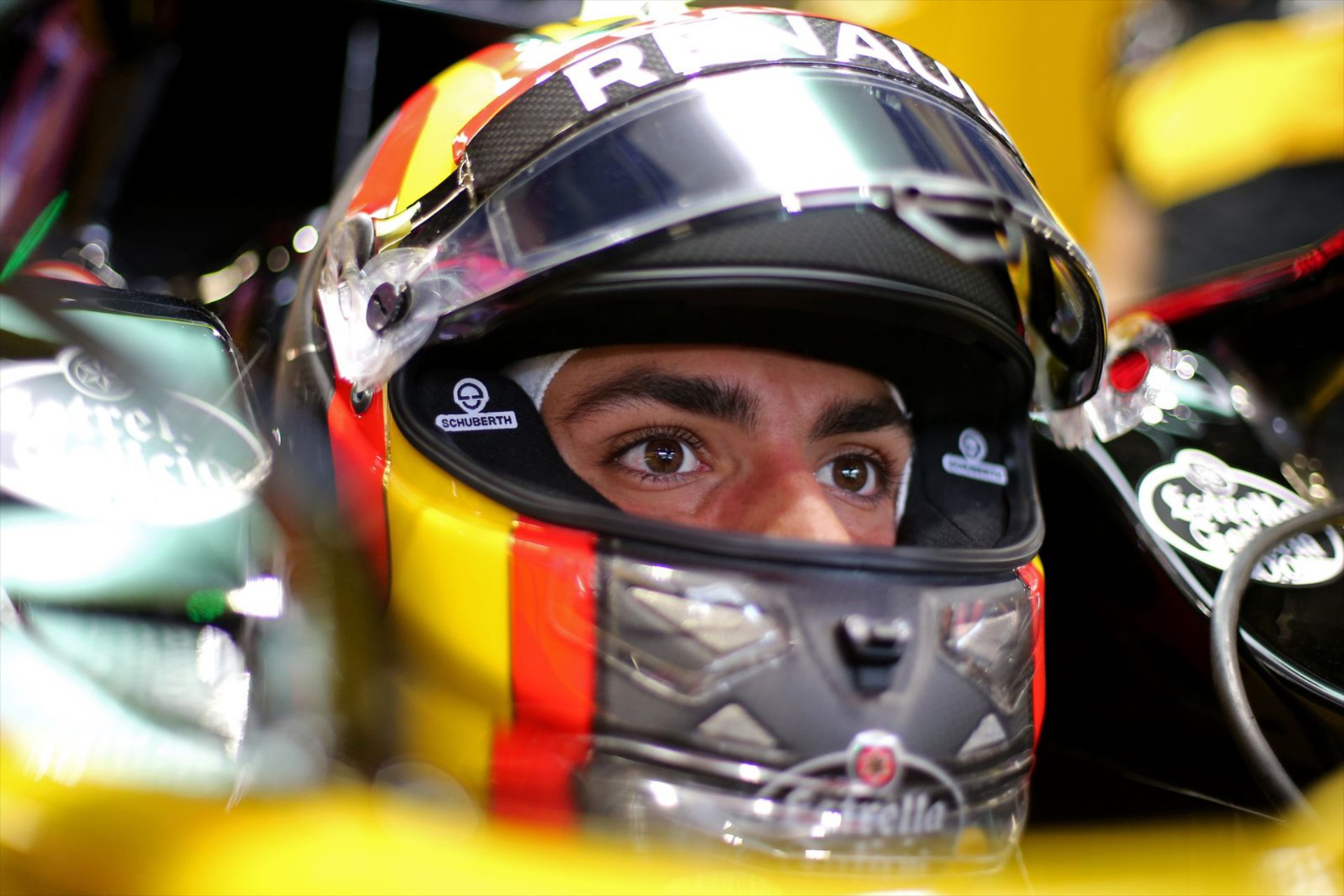 F1: Θα συνεχίσουν μαζί Sainz και Renault;