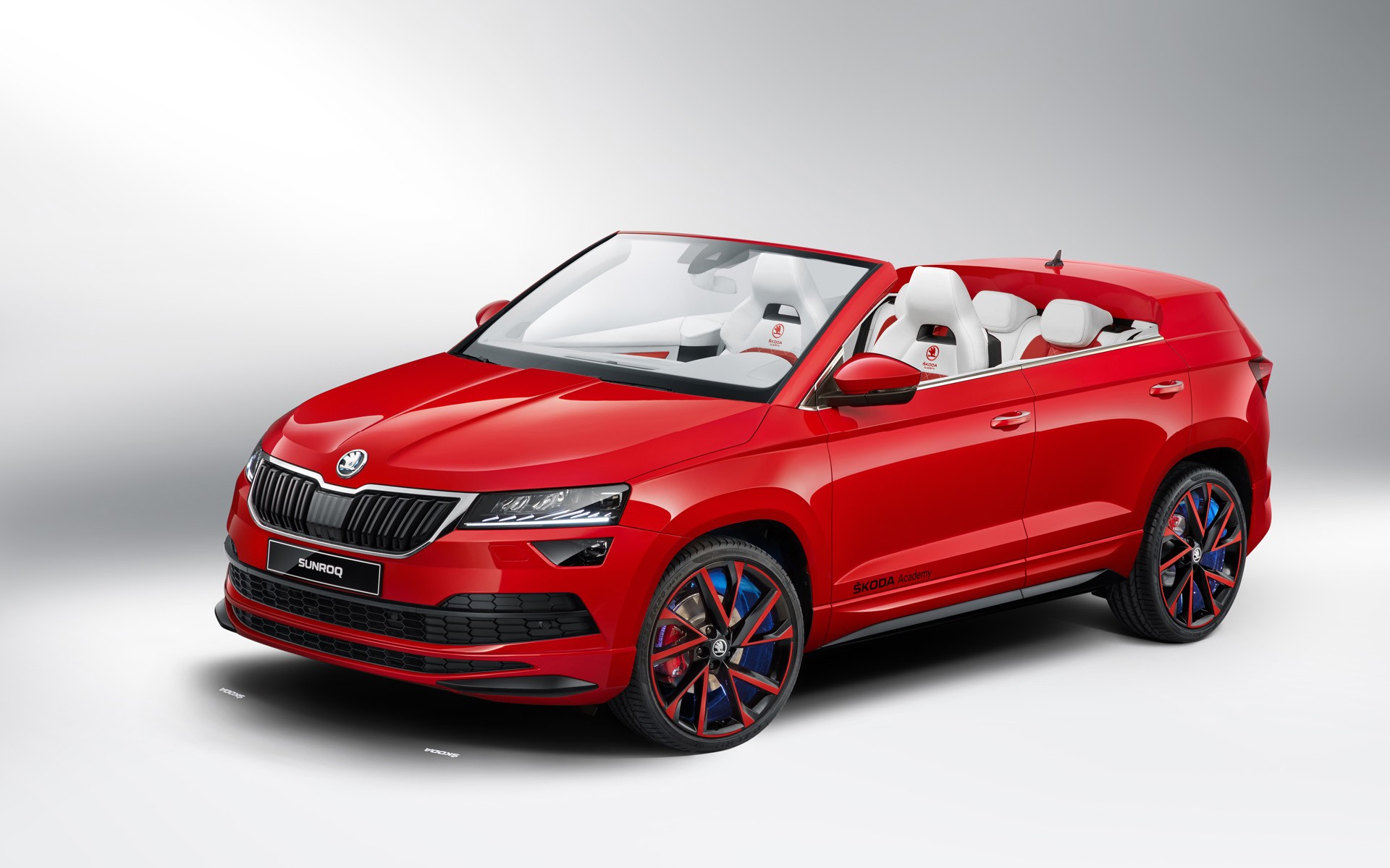 To Karoq χάνει την οροφή του και γίνεται Sunroq! (vid)