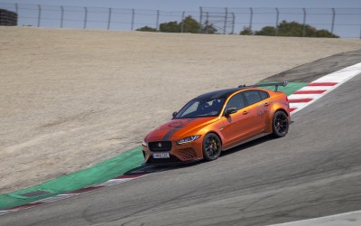 Το πιο γρήγορο sedan στη Laguna Seca είναι μία Jaguar (vid)