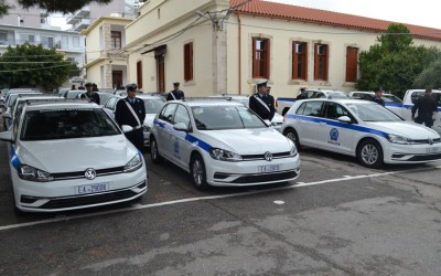 30 αυτοκίνητα δώρισε στην Αστυνομία ο Μιχάλης Λεμπιδάκης