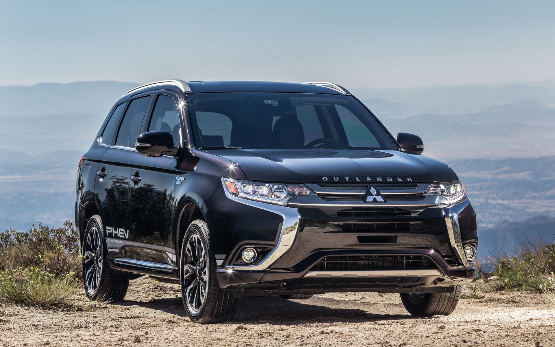 «Πράσινο SUV της χρονιάς» το Mitsubishi Outlander PHEV
