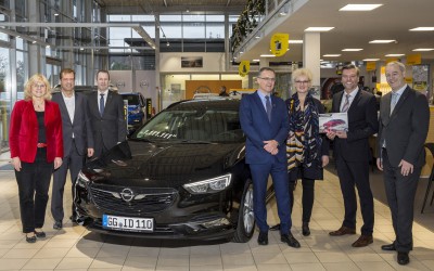 To Insignia υπ’ αριθμόν 1.111.111