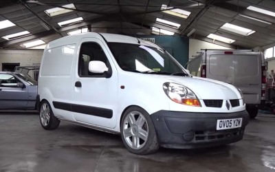 Καλύτερα μην τα «βάλετε» με αυτό το Renault Kangoo (video)