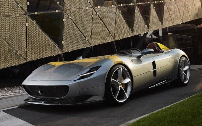 Η Ferrari Monza SP1 και η SP2 εν κινήσει (video)