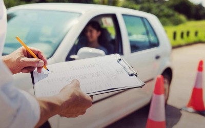 Πήραν δίπλωμα οδήγησης χωρίς να δώσουν θεωρητικές εξετάσεις
