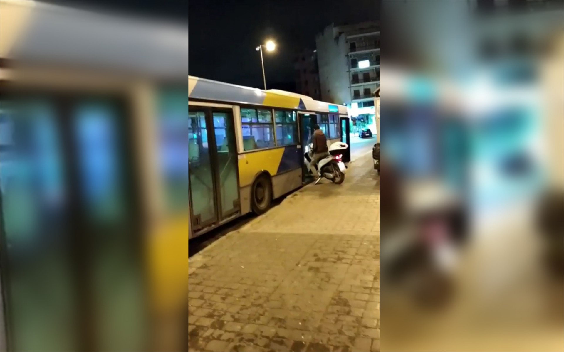 Μπήκε σε λεωφορείο του ΟΑΣΑ με... μηχανάκι! (video)