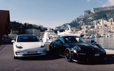 Ποιος θα κερδίσει; Η 911 GT2 RS ή το Tesla Model 3; (vid)