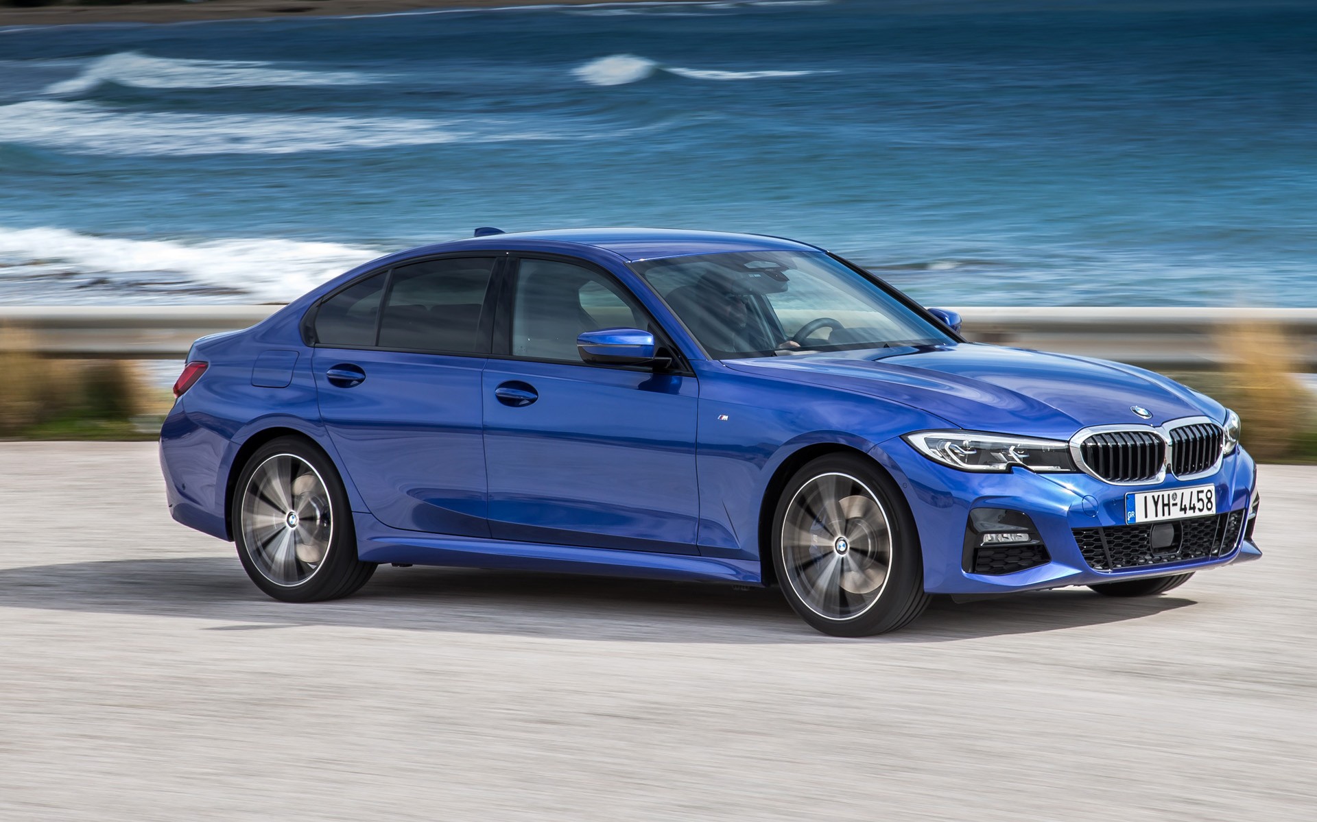 Τιμές και εξοπλισμοί της νέας BMW Σειράς 3