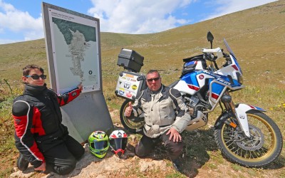 Πατέρας και γιος διανύουν 4.000 km πάνω στην ίδια σέλα