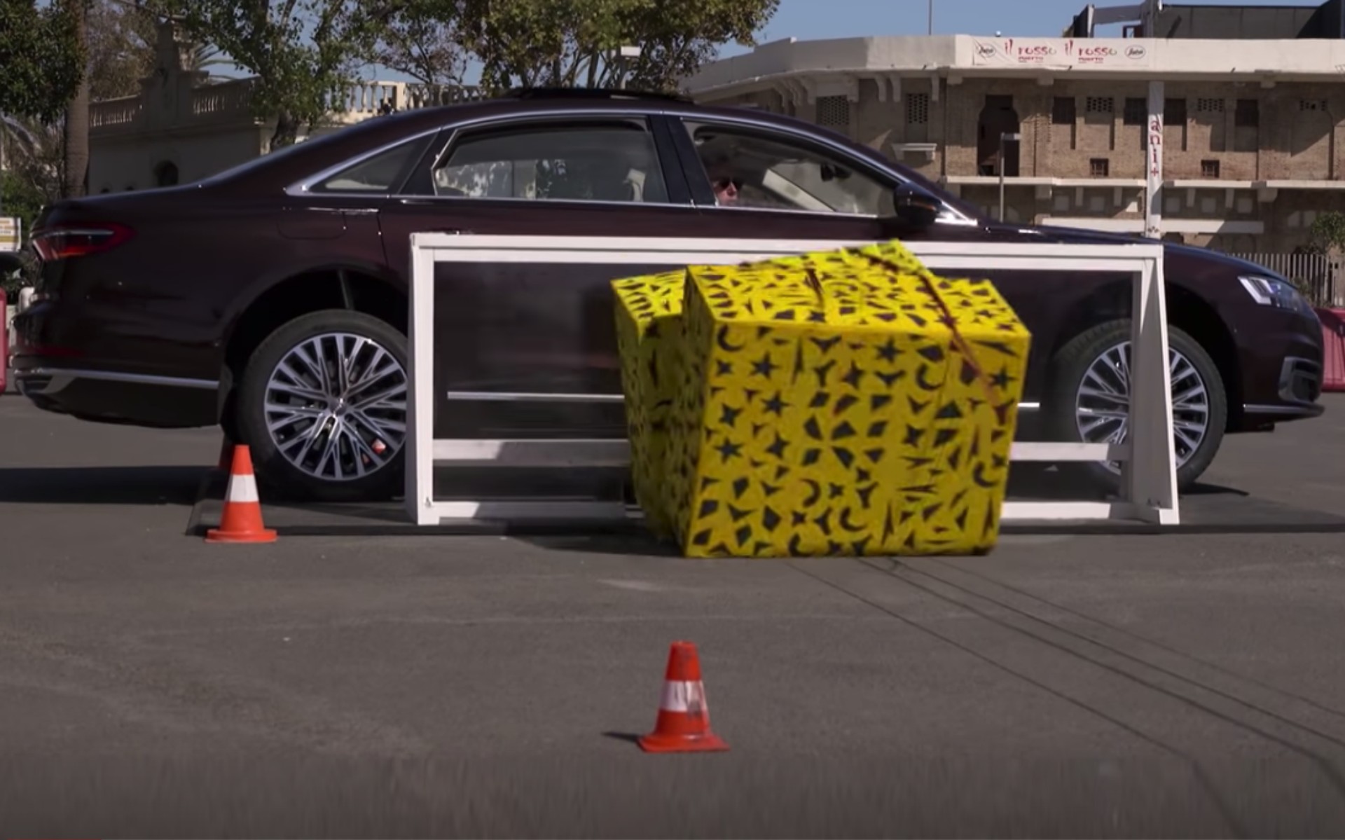 Το Pre Sense Side του Audi A8 στην πράξη (video)
