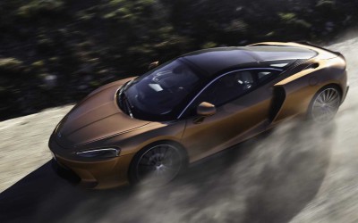 Η νέα McLaren GT είναι το πρακτικό supercar των 620 ίππων (vid)