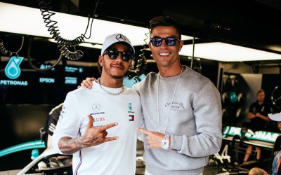 Ronaldo: Αντί για την Ferrari στο γκαράζ της Mercedes!