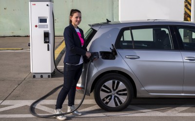 ‘Ανοίγει’ ο δρόμος για τους φορτιστές ηλεκτρικών οχημάτων στην Ελλάδα