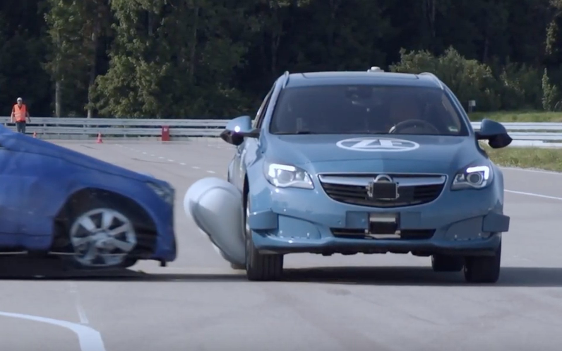 Αερόσακος… τώρα και εξωτερικός (video)