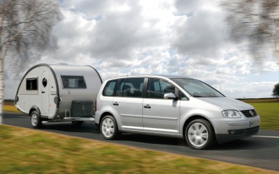 Άδεια κυκλοφορίας και πινακίδες για όλα τα ρυμουλκούμενα