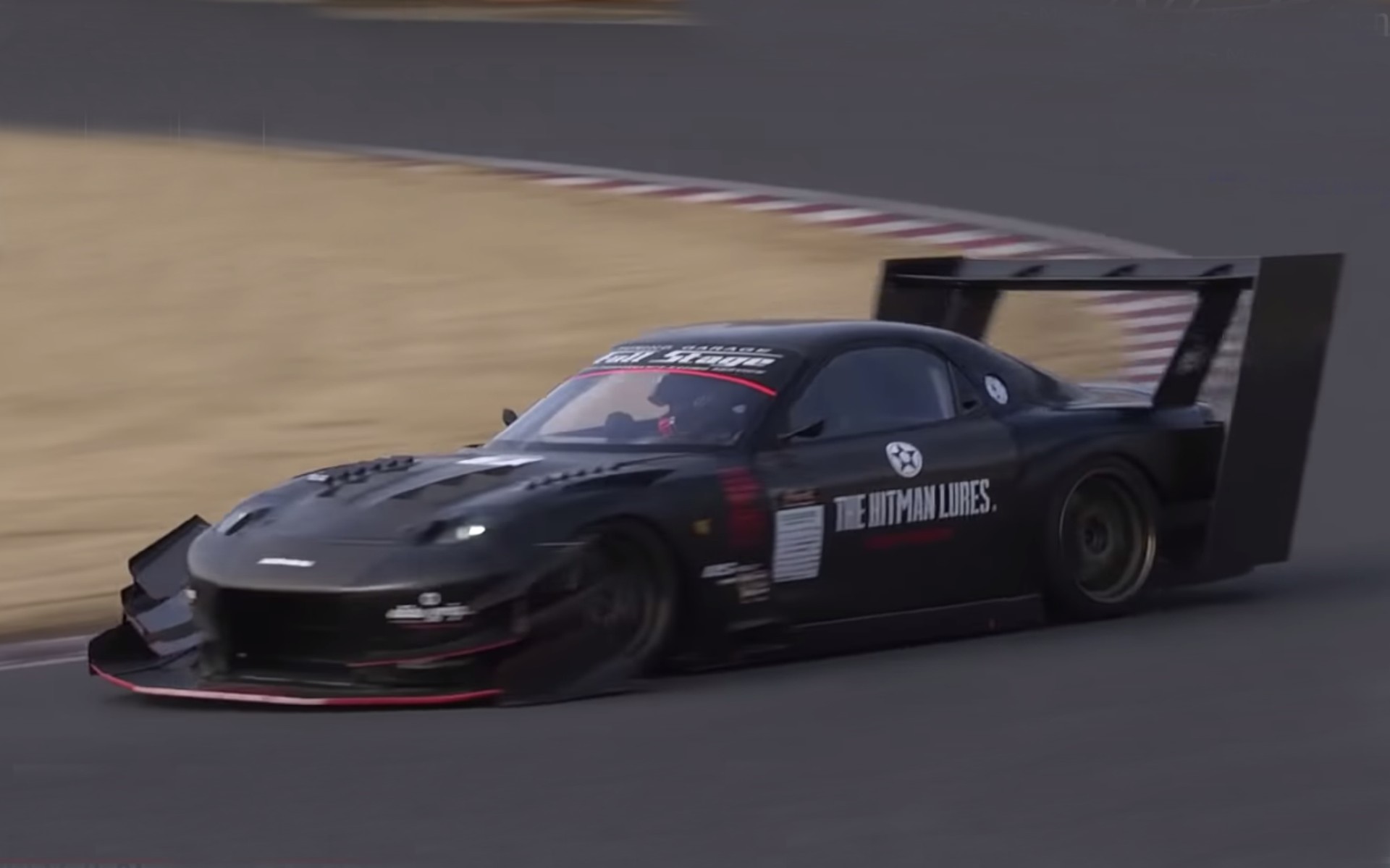 Αγωνιστικό RX-7 με ξεχωριστές… επεμβάσεις! (video)