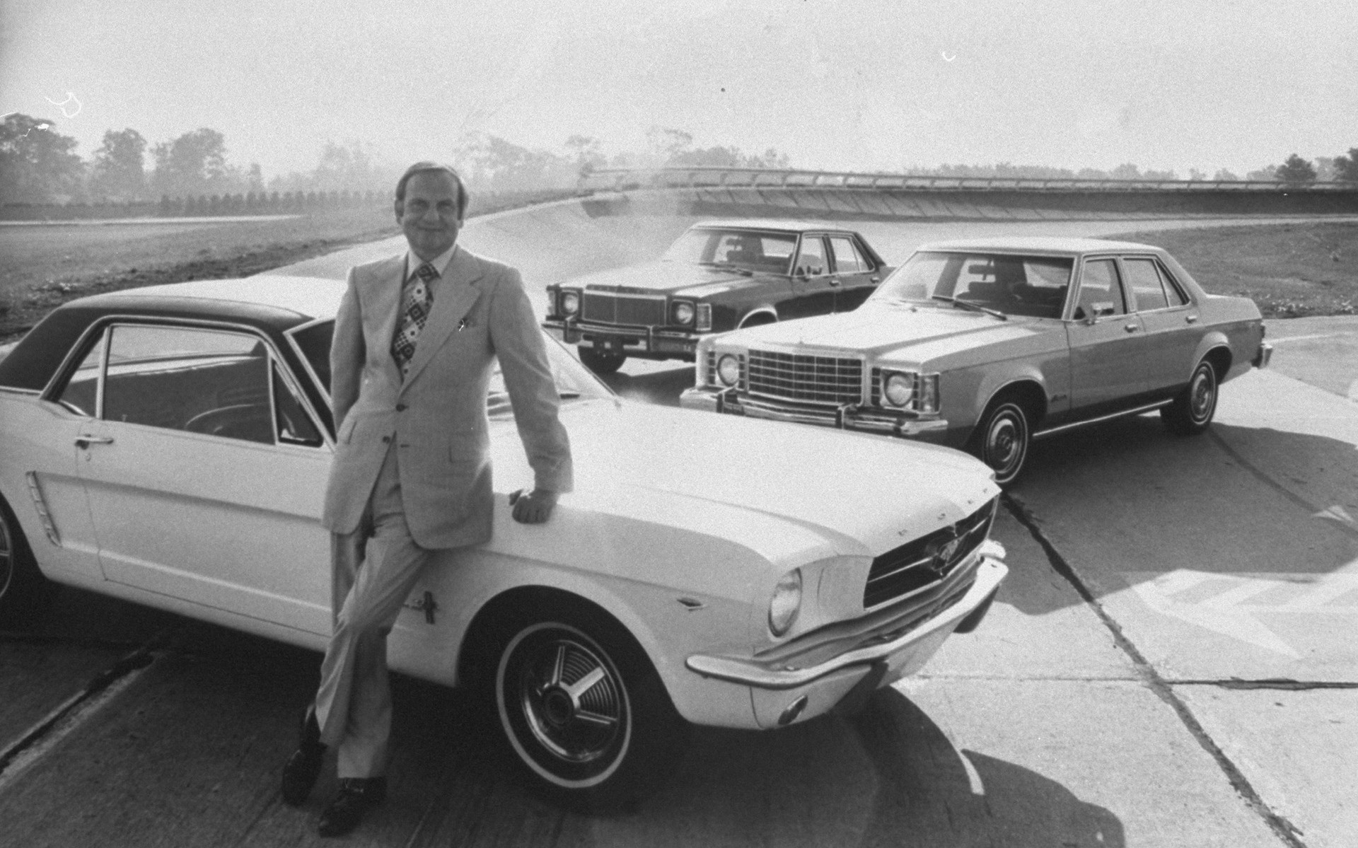 Απεβίωσε ο «πατέρας» της Mustang