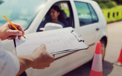 Δίπλωμα οδήγησης: Προσωρινή επιστροφή του εκπαιδευτή στο όχημα
