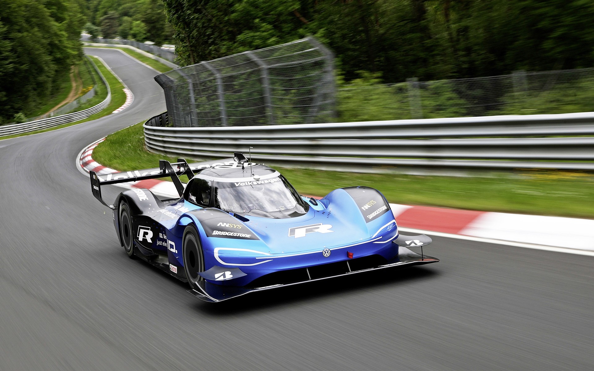 Volkswagen ID.R: Ρεκόρ ενεργειακής απόδοσης στην 