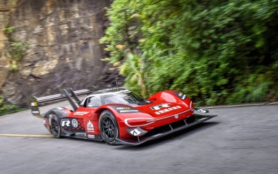 Αποστολή επετεύχθη: Ρεκόρ για το Volkswagen ID.R στο βουνό Tianmen (video)