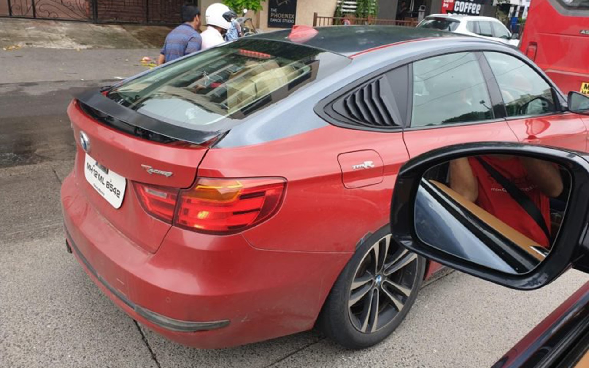 Είχε BMW Σειρά 3 GT, ήθελε Honda Civic Type R