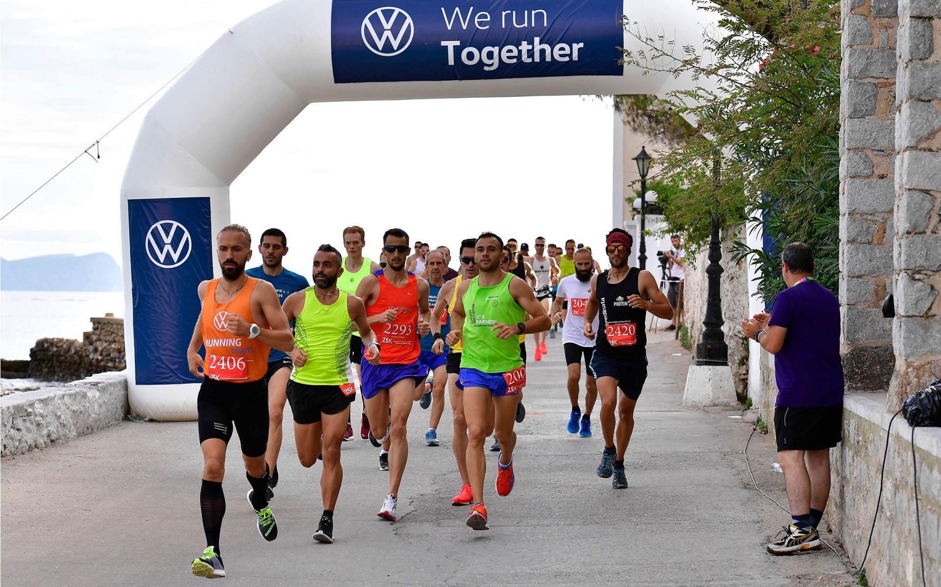 Η Volkswagen χορηγός στο Spetses Mini Marathon 2019