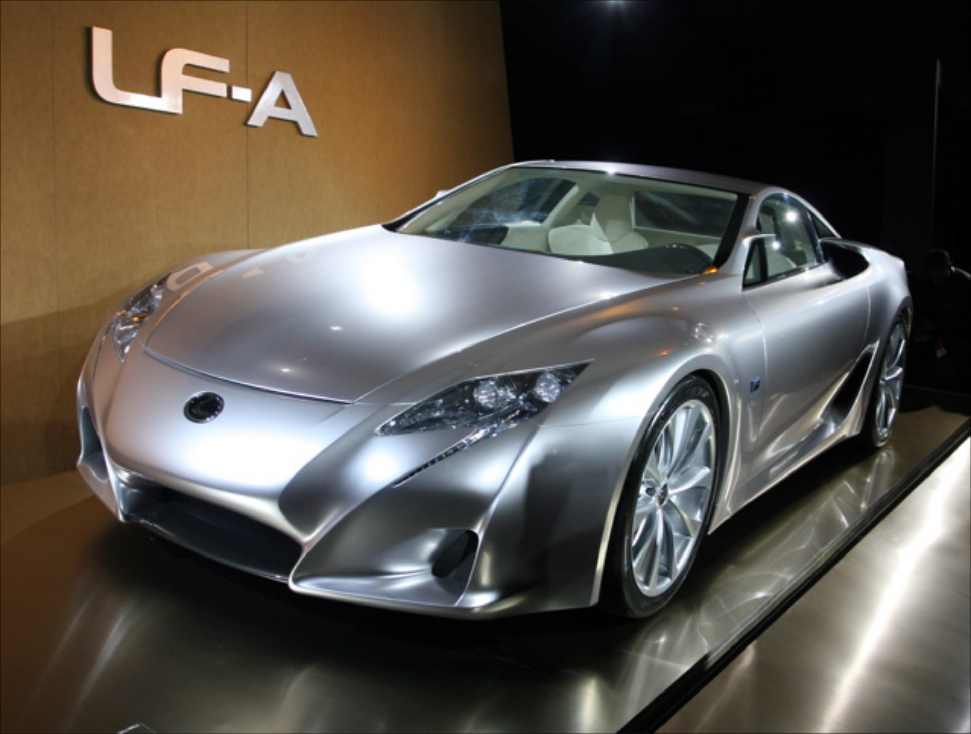 Νέο Lexus LF-A

