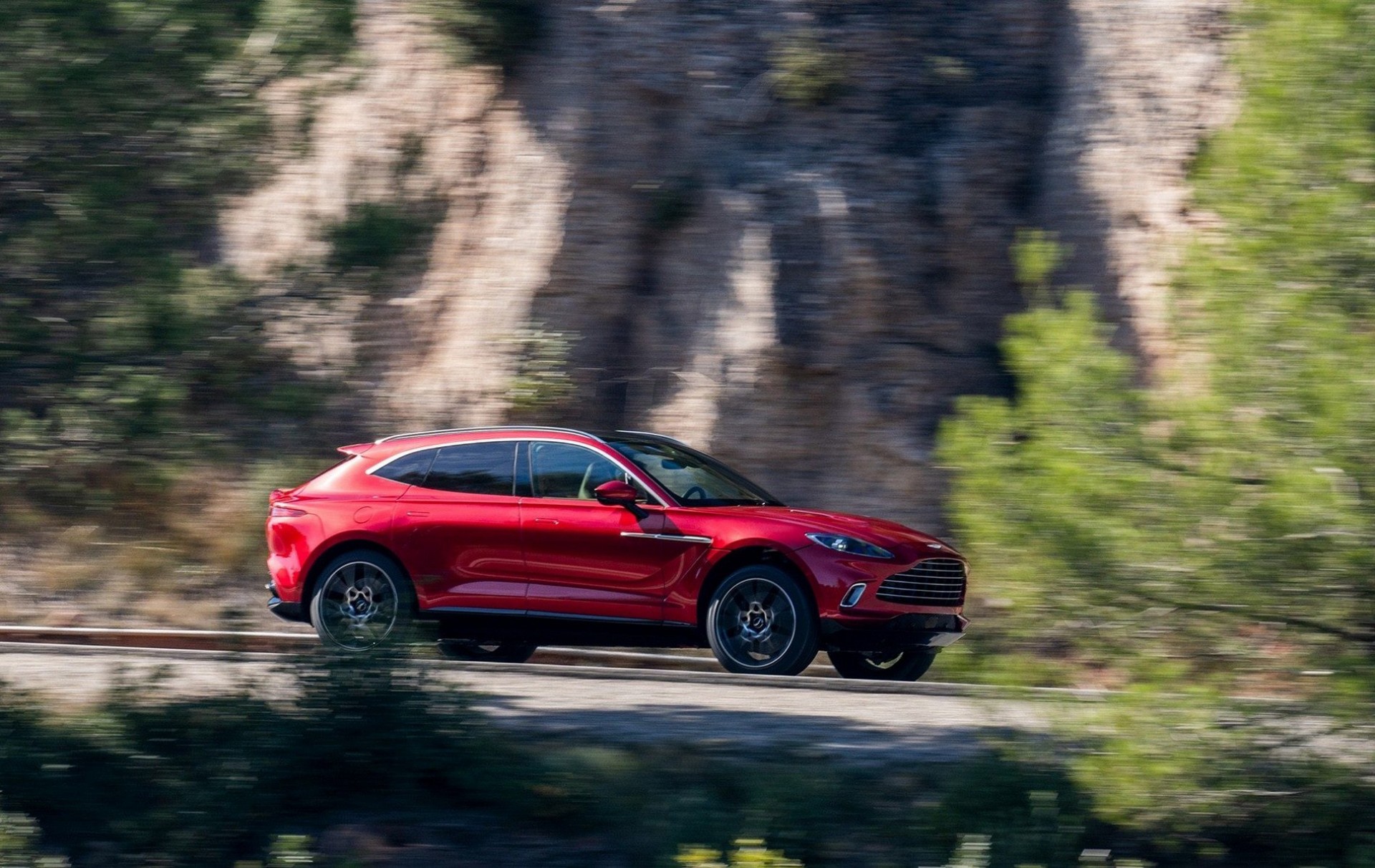 Υψηλές προσδοκίες για την DBX