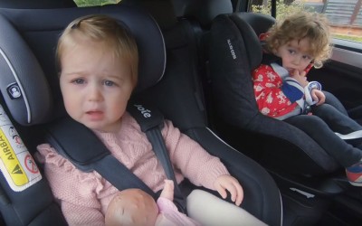 Τα παιδιά στο αυτοκίνητο: Μία δύσκολη αποστολή (vid)