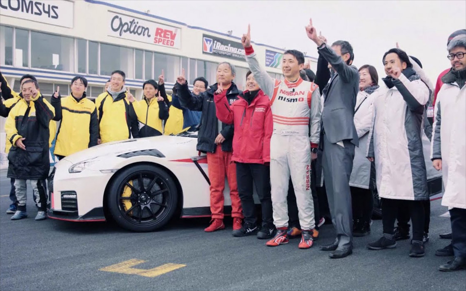 Ένα ακόμη ρεκόρ για το GT-R NISMO (vid)