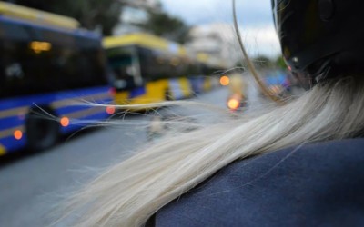 Λιγότερα τα δρομολόγια σε λεωφορεία και τρόλεϊ