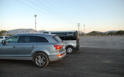 Άδεια τα parking γύρω από το αεροδρόμιο