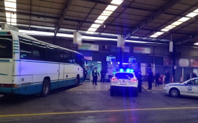 Video: Έλεγχοι της αστυνομίας στους σταθμούς των ΚΤΕΛ