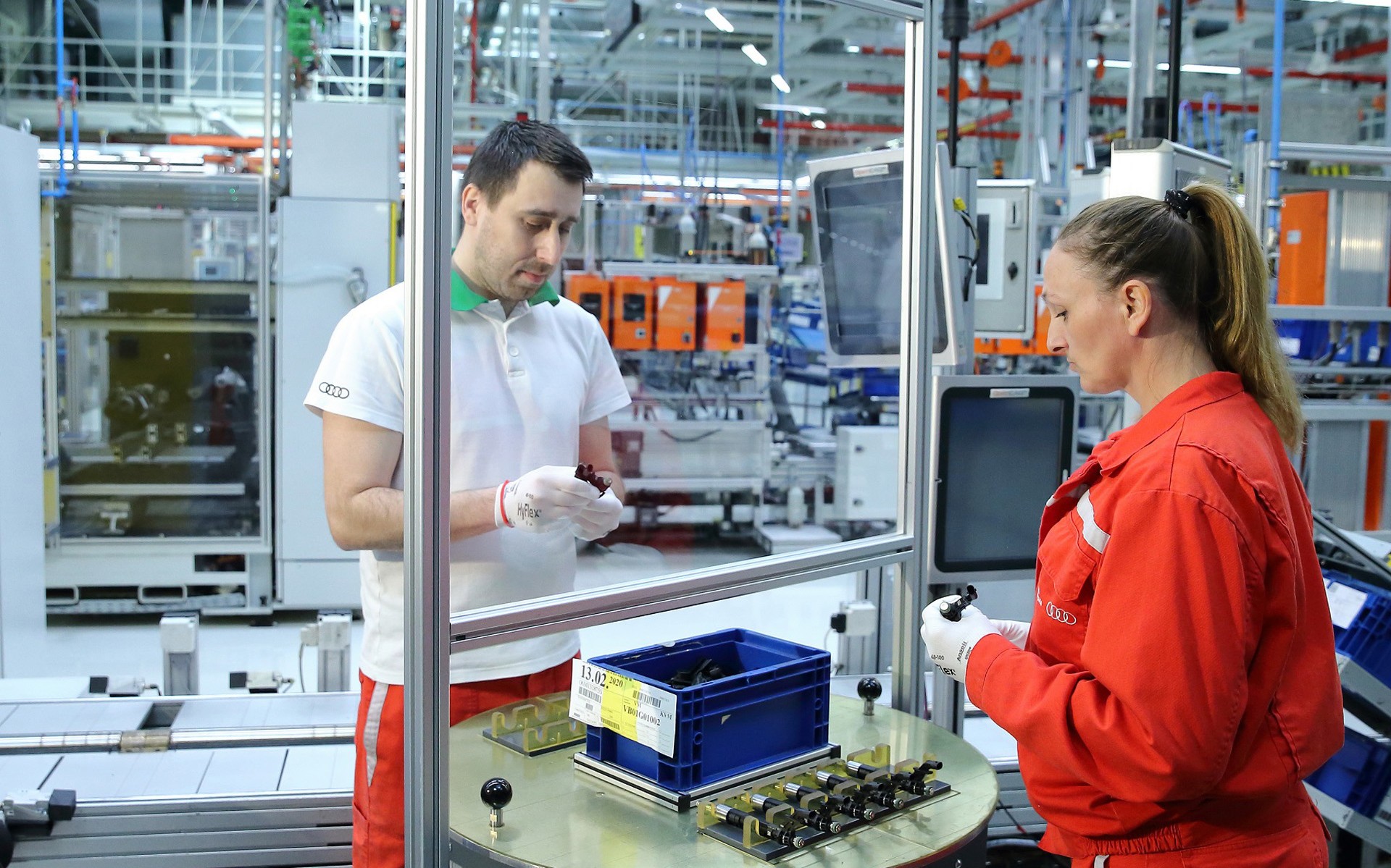 Ποιες εταιρίες σχεδιάζουν να ανοίξουν τα εργοστάσιά τους μέσα στον Απρίλιο