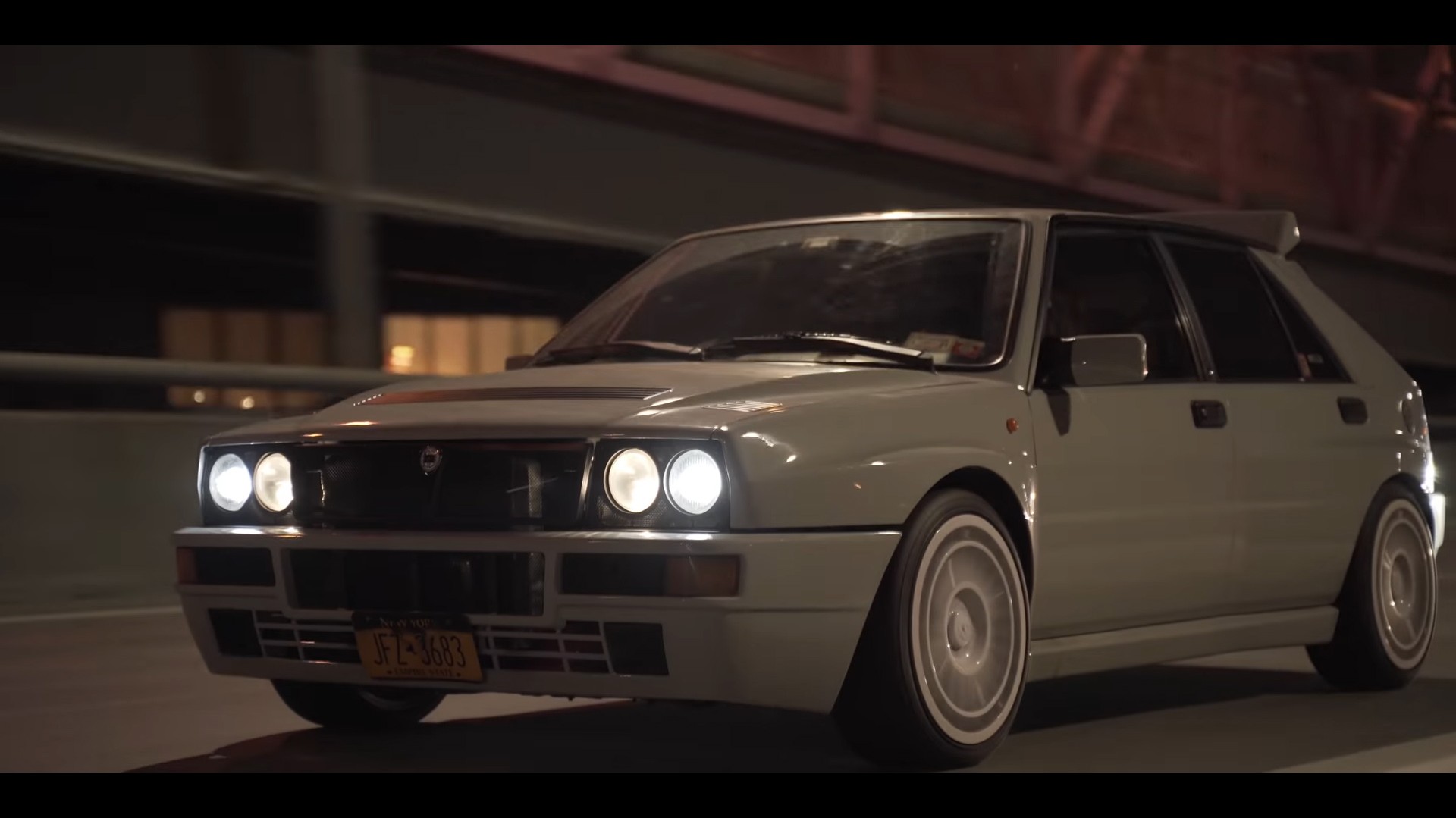 Μία Deltona αναστατώνει τη Νέα Υόρκη (video)