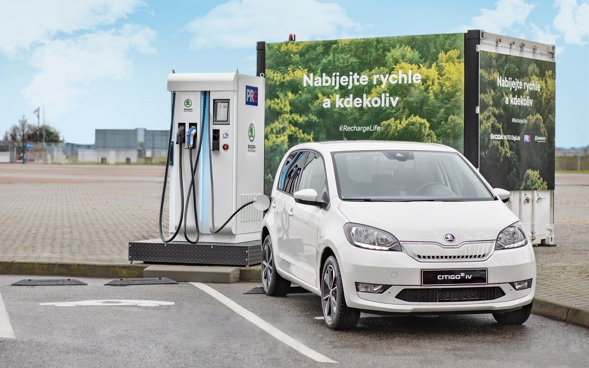 Λύση για γρήγορη φόρτιση ηλεκτρικών αυτοκινήτων από τη Skoda